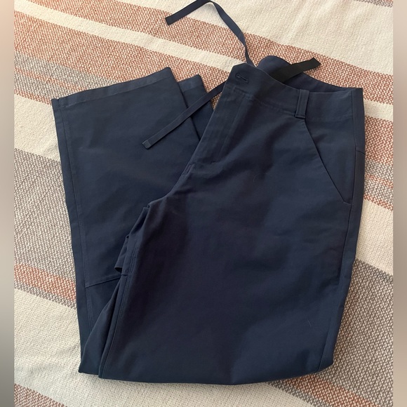 Lululemon utilitech Carpenter Straight Leg 33 - Picture 2 of 3